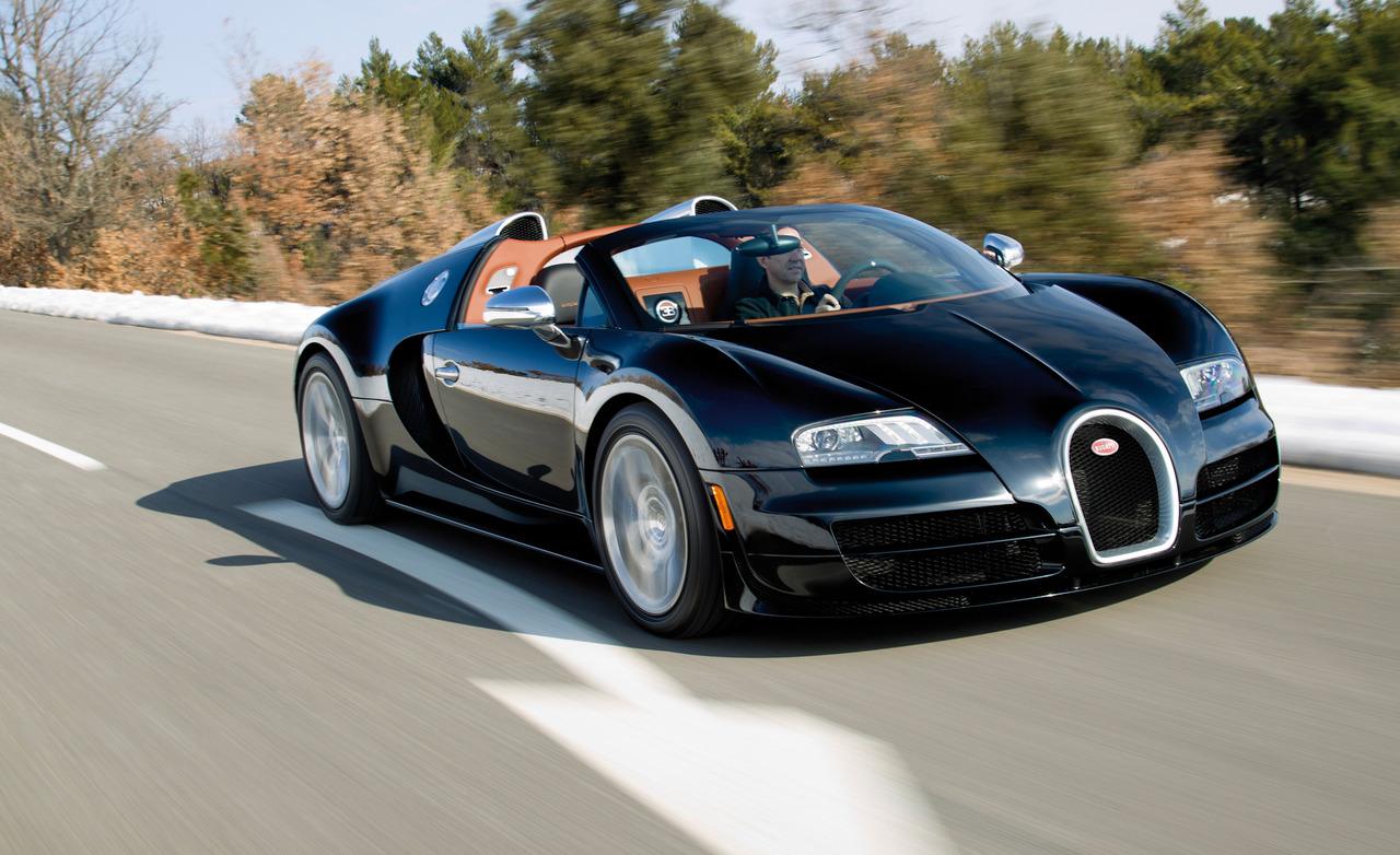2013-Bugatti-Veyron-on-Street.jpg