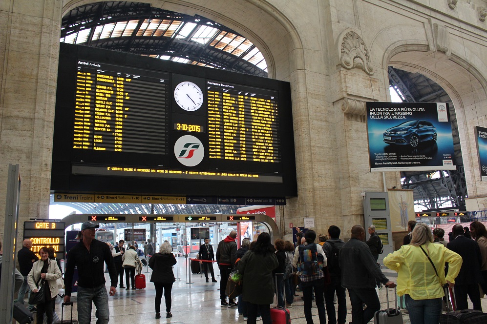 Milano Centrale Railway Station 3.jpg