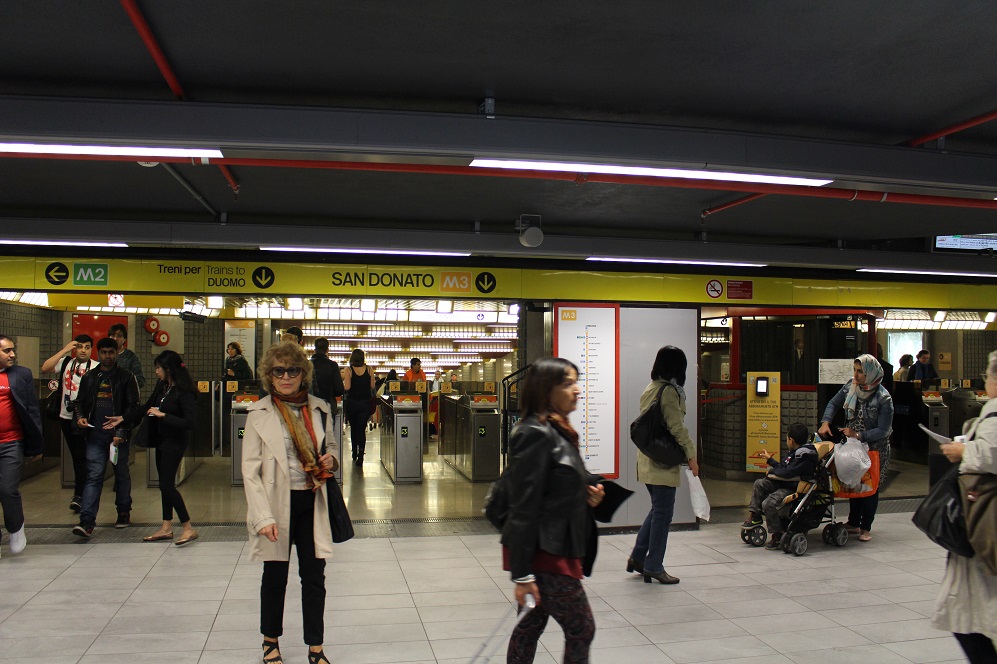 Milano Centrale Railway Station 9.jpg