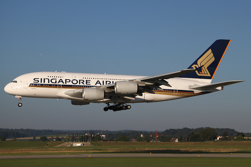 Singapore_Airlines_A380-800_9V-SKJ_ZRH_2010-7-20.png