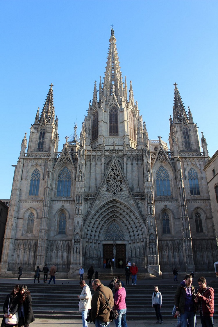 Cathedral de Barcelona 2-1.jpg